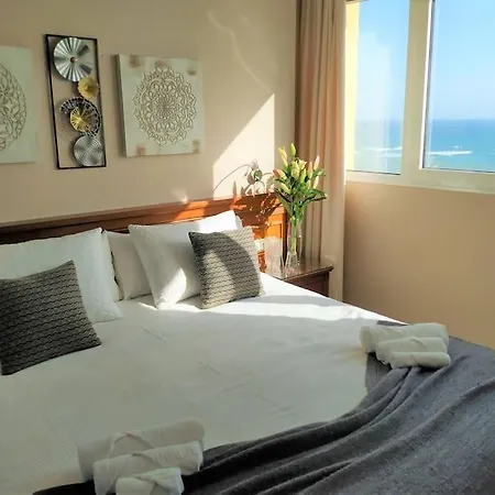 Apartment Don Gustavo 2 Bedroom Front Apt, Sea Views