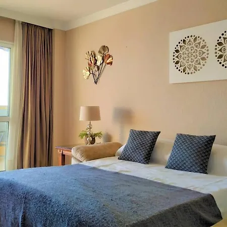 Don Gustavo 2 Bedroom Front Apt, Sea Views Apartment